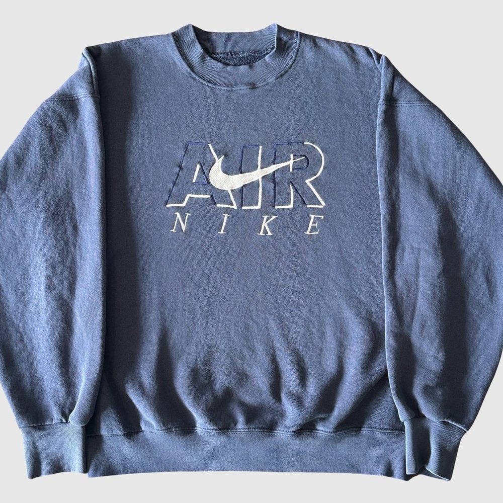 Vintage 90s Nike Crewneck.
Embroidered